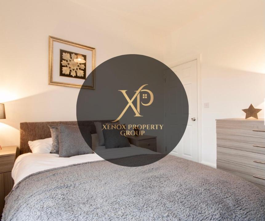 Centralized Private 4 Bedroom House At Hanley With Free Parking Etruria Buitenkant foto
